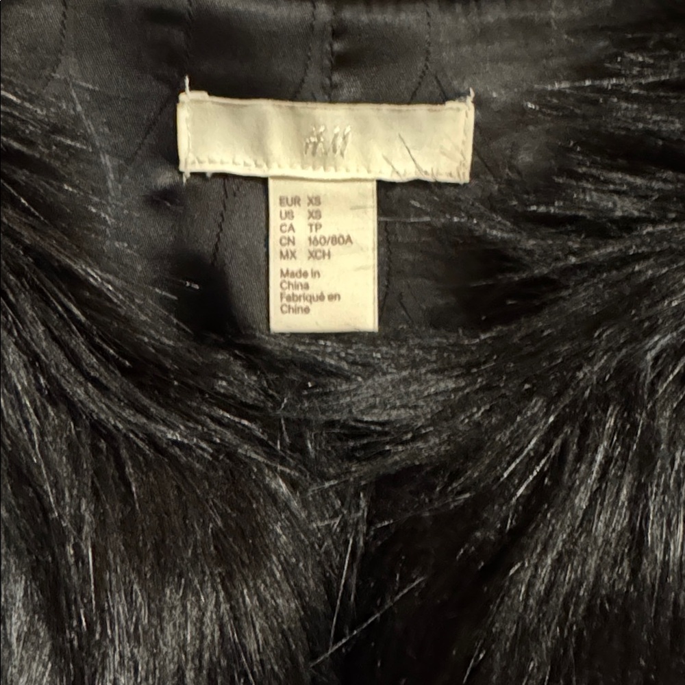 H&M Black Teddy Jacket - Picture 2 of 8